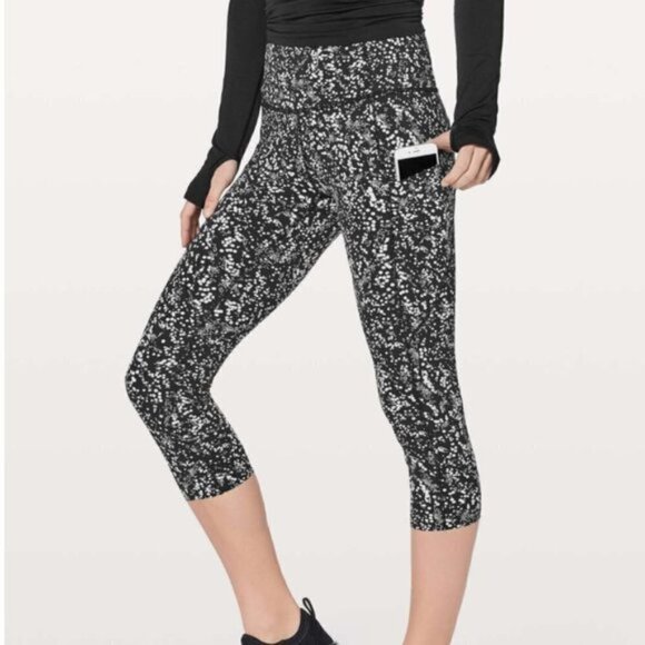 Lululemon Fast & Free Crop II Legging Chirasu Black & White Speckled W6AKJS sz 4 - Picture 1 of 11